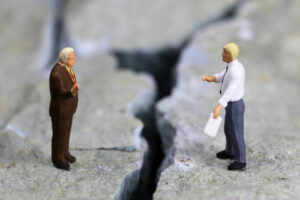 既成道路定義為私人土地長期供公眾通行之路